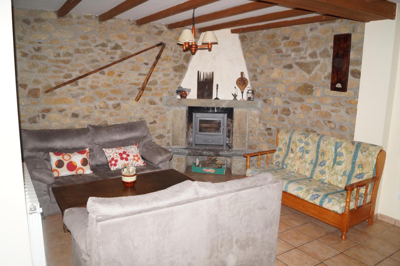 Casa Rural Leonor San Ciprián Exterior photo